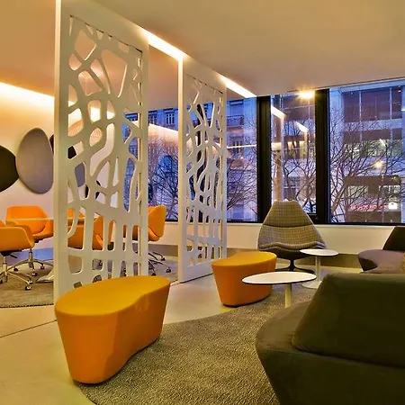 Evolution Hotel