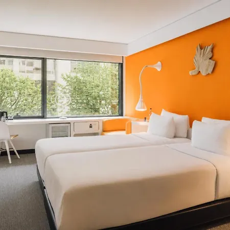 Evolution Hotel
