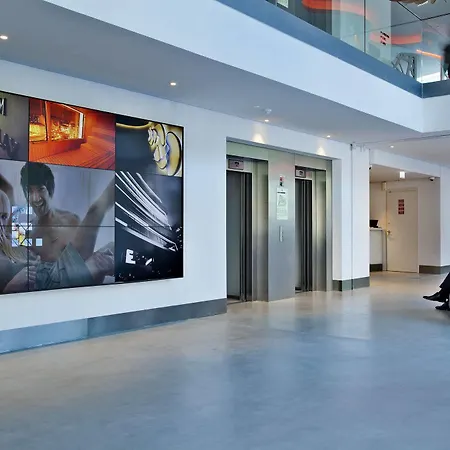 Evolution Hotel 4*