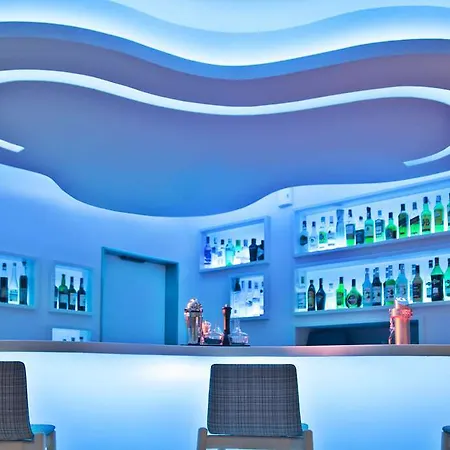 Evolution Hotel