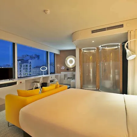 Evolution Hotel