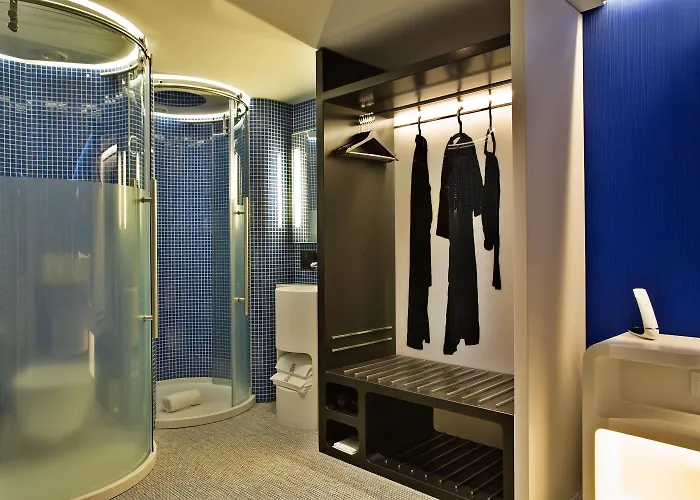 Отель Evolution