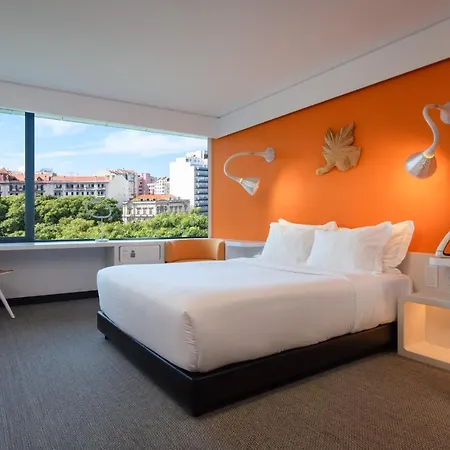 Evolution Готель Лісабон